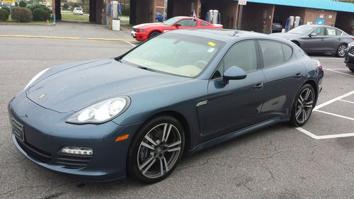 2012 porsche panamera 4 hatchback 4-door 3.6l