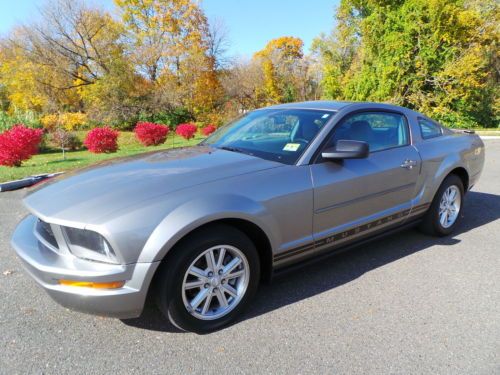 Runs great! - 4.0l v6 - automatic - cd/mp3 - a/c - no reserve auction!