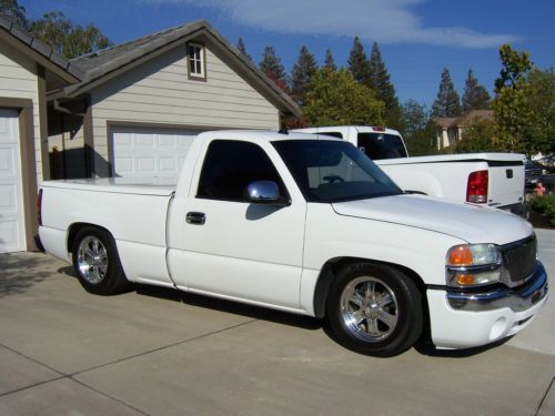 2004 gmc sierra 1500 base standard cab pickup 2-door 5.3l