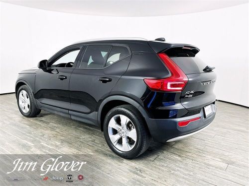 2021 volvo xc40 momentum