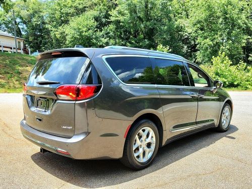 2020 chrysler pacifica limited