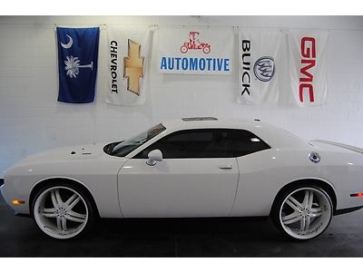 Challenger dodge 2011 r/t v8 white leather wheels navigation keyless entry