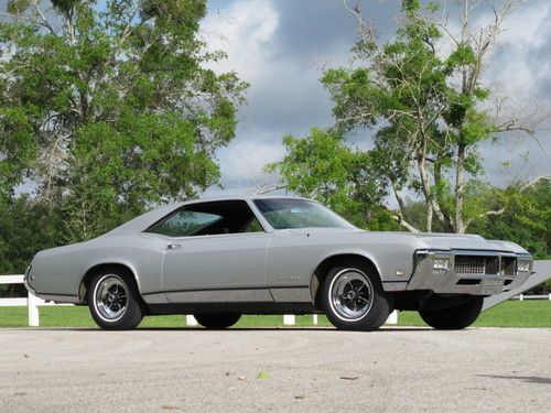 1968 buick riviera - 16,000 miles - beautiful original example