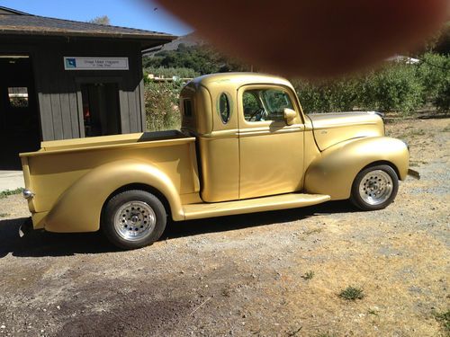 1947 ford customized pick up