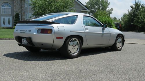 1985 porsche 928s