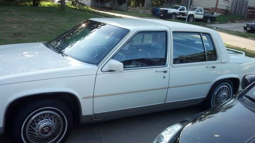 1987 cadillac fleetwood d'elegance sedan 4-door 4.1l