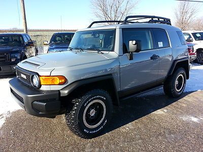 2013 toyota fj cruiser trail teams in stock cement gray 2 in stock