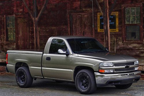 2002 chevrolet silverado 1500 5.3l 2nd owner! well maintained! lots of extras!