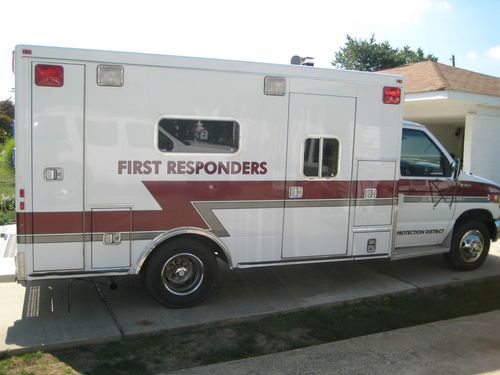 Ambulance type iii   ford e350 idi  7.3 l diesel