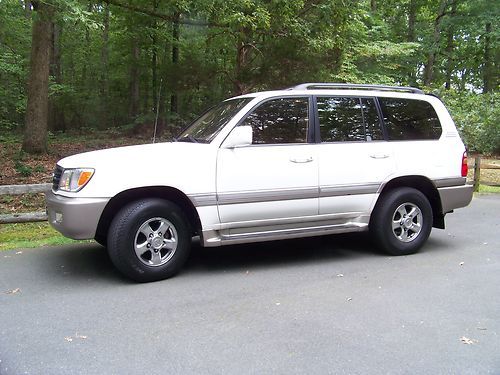 Beautiful 2002 toyota land cruiser suv rare 100 series fully loaded