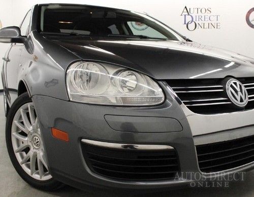 We finance 08 auto wolfsburg sunroof heated seats cd/mp3 changer low miles turbo