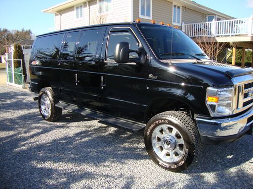 2012 ford e-150 xlt premium 4x4 quigley van like new