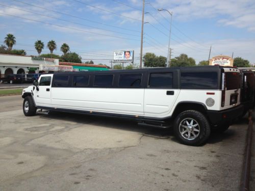 Hummer limousine h2 tuxedo 2005