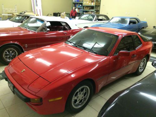 1986 porsche 944 base coupe 2-door 2.5l