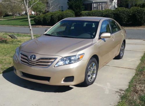 2011 toyota camry le sedan 4-door 2.5l, new tires