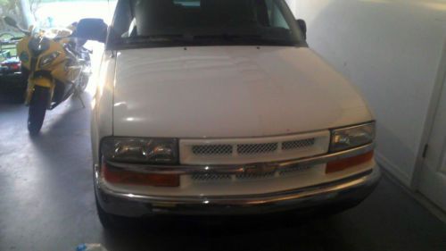 2002 chevrolet blazer ls sport utility 4-door 4.3l! look! florida truck!