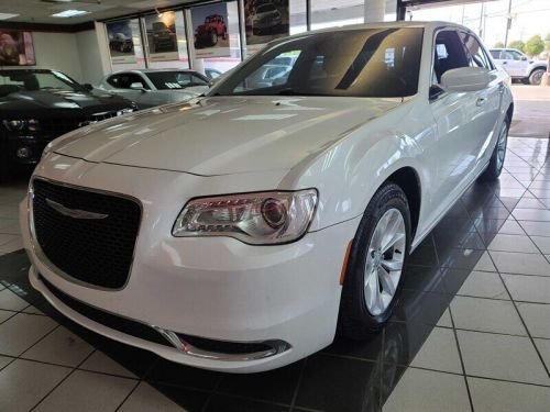 2015 300 series limited 4dr sedan