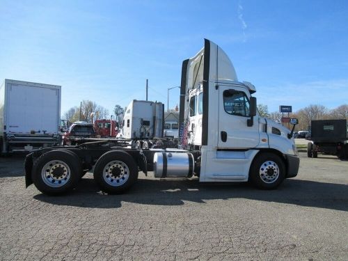 2016 freightliner cascadia 113