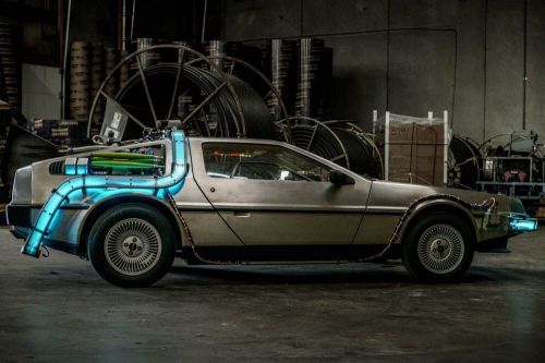 1982 delorean time machine