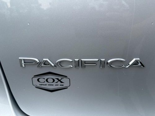 2024 chrysler pacifica limited fwd