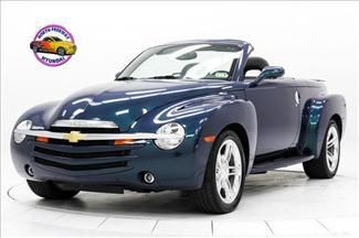 2006 chevrolet ssr 6.0l v8 chrome interior pkg, carpeted bed w/wood slats,gauges