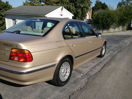 1998 bmw 528i base sedan 4-door 2.8l