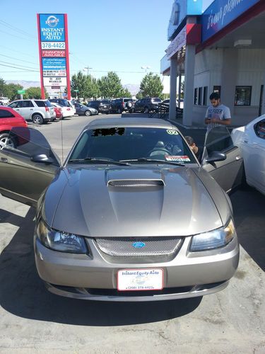 2002 ford mustang gt convertible 2-door 4.6l