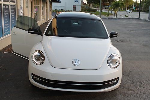 2012 volkswagen beetle turbo hatchback 2-door 2.0l 6 speed manual