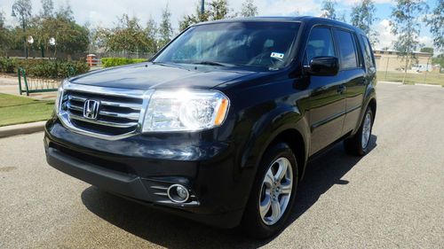 2012 honda pilot exln. 4wd. 7k miles. backup camera. leather rims. free shipping