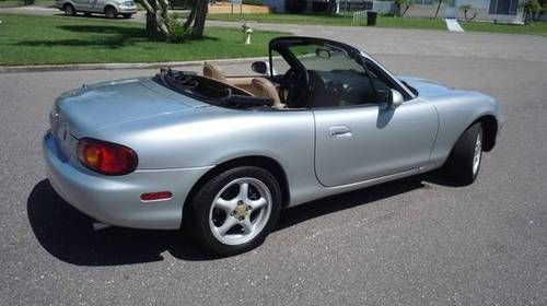 Very nice 2000 mazda miata ls automatic trans.