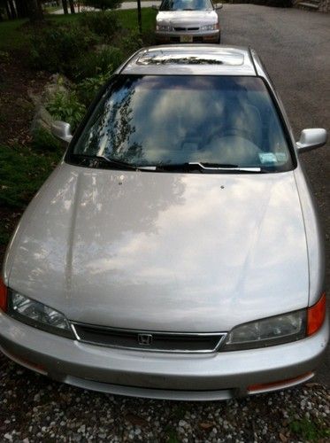 1997 honda accord se sedan 4-door 2.2l