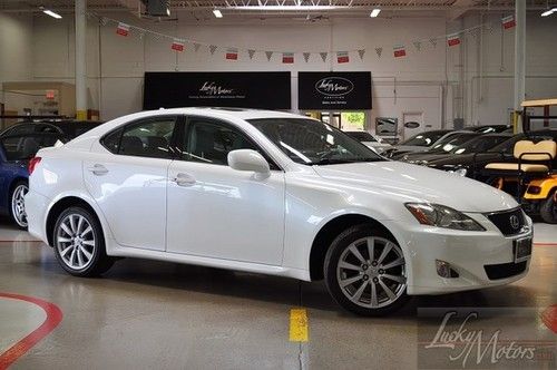 2007 lexus is 250 awd, navi, heated ventilated, backup cam, xenon