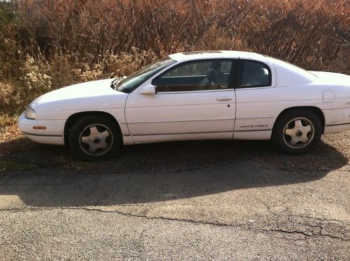 White chevy monte carlo cp 57k miles