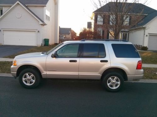 2004 ford explorer xlt 4 door v8 2wd silver one owner only 69,000 miles!!!