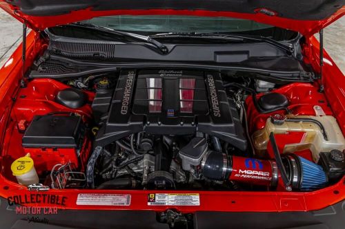 2010 dodge challenger srt-8