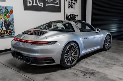 2021 porsche 911 targa 4s coupe 2d