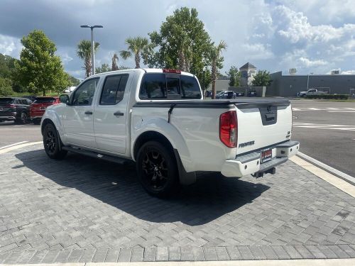 2021 nissan frontier sv