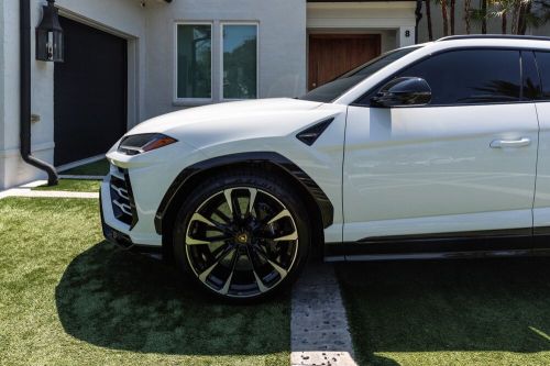 2021 lamborghini urus