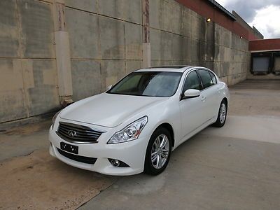 Infiniti g37 journey 4 door - sunroof, rear view camera, leather