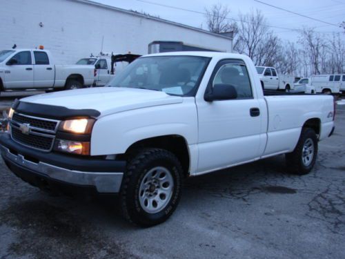 Fleet  work truck 4.8 v8 auto 20 mpg hwy ac cruise drive it anywhere $$$$$