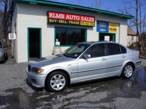 2004 bmw 325xi base sedan 4-door 2.5l