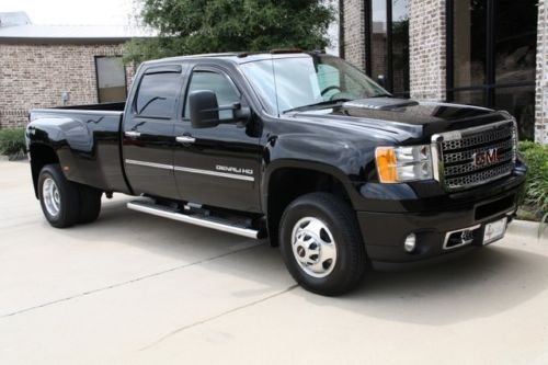 6.6l duramax navigation sunroof rear dvd very loaded and clean 1 owner